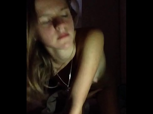 ❤️ Stúlka sjálfsfróar sér og kúrir ❤ Fjandinn myndband hjá okkur ❌❤